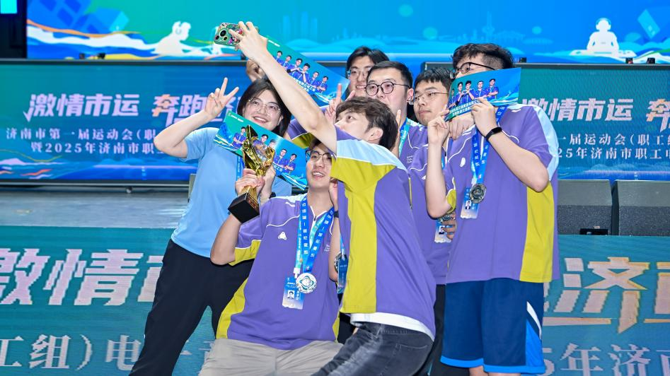 尼潘出生于 尼潘出生于