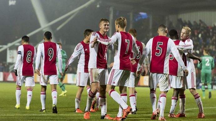 疼痛并进行 疼痛并进行