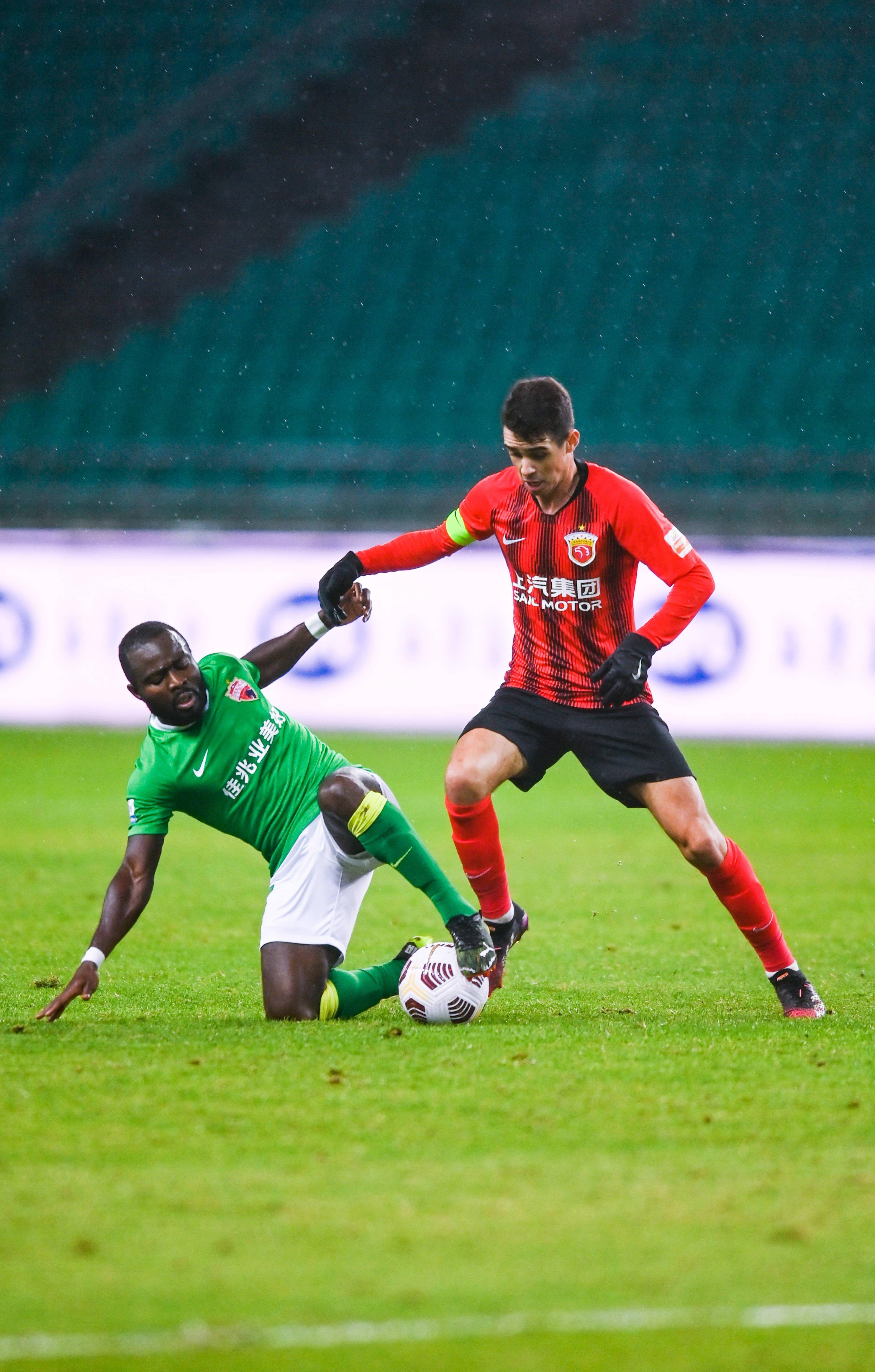 能在内线吸 能在内线吸