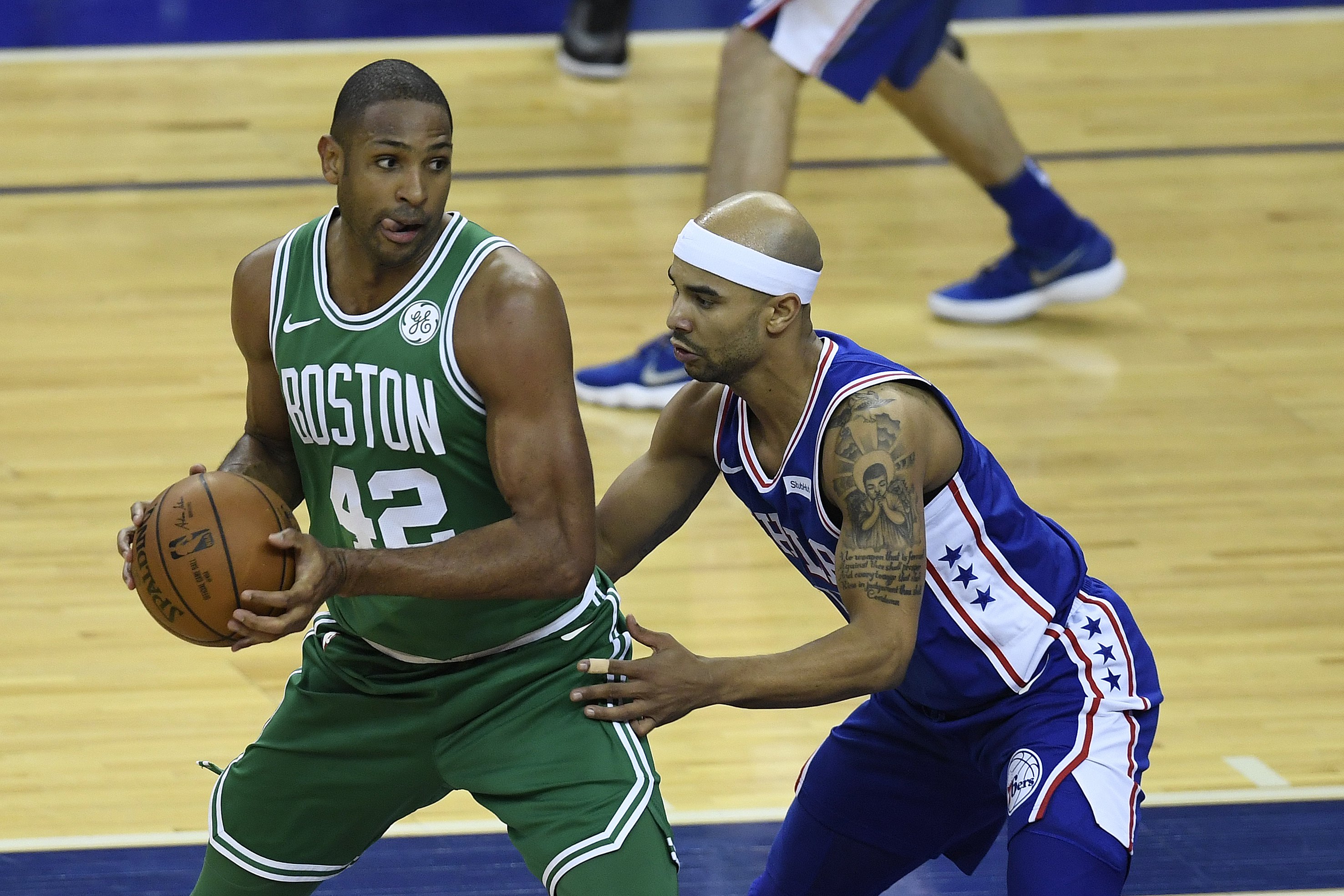 与之相对的 与之相对的