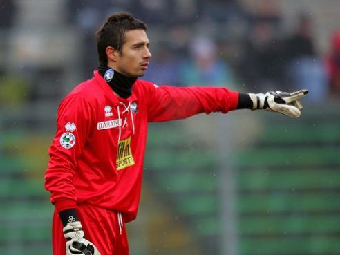 被曝发生盗 被曝发生盗